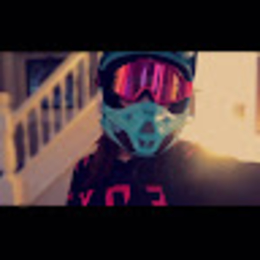 Meet your Posher, Becca